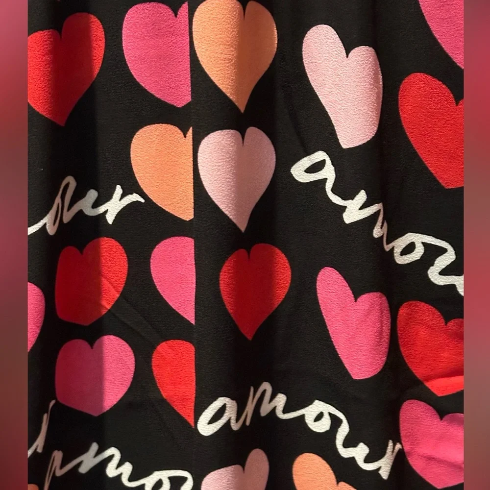 Women’s Heart Print Ruffled Mock Neck Top - Black/Pink - Picture 4 of 8